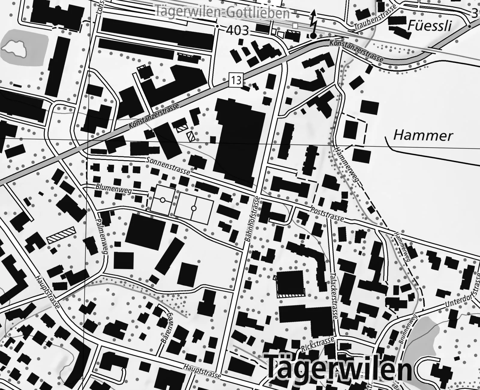 Kartenausschnitt von Bahnhofstrasse 4 in Tägerwilen. Markiert sind Pulfer-fass sowie Bahnhof Tägerwilen-Gottlieben, Coop, Gemeindeverwaltung. Jeder Punkt trägt seinen Namen auf der Karte.